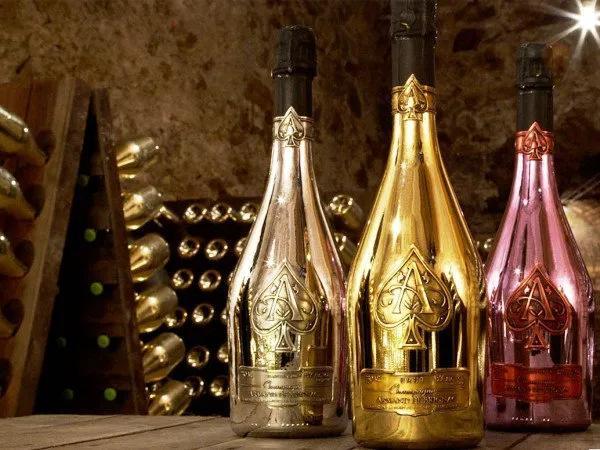 黑桃A酒是什么酒，黑桃A到底是什么酒（你所不知道的黑桃A香槟8件事）