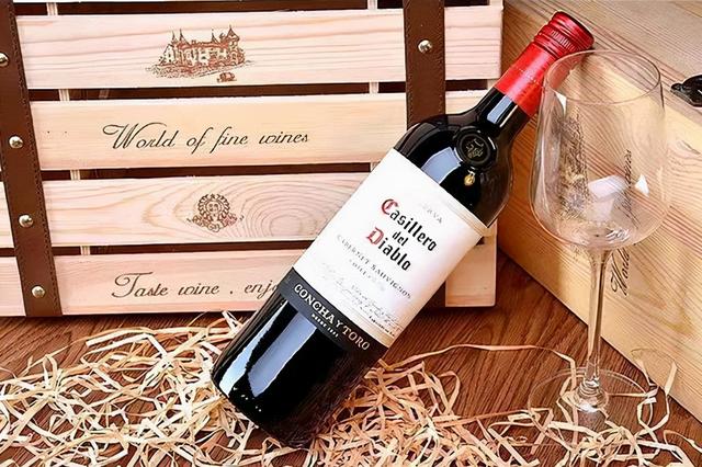 酿酒葡萄品种有哪些，酿酒葡萄品种有哪些种类（8款“行家都夸赞”的葡萄酒）