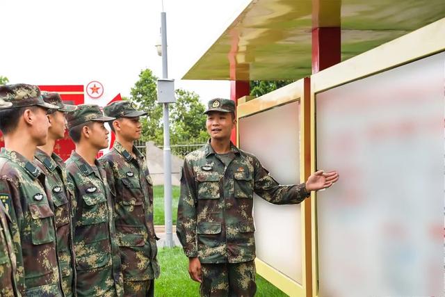 送新兵祝福语简短，家人送新兵祝福语简短（这份临别赠礼有点“硬”）