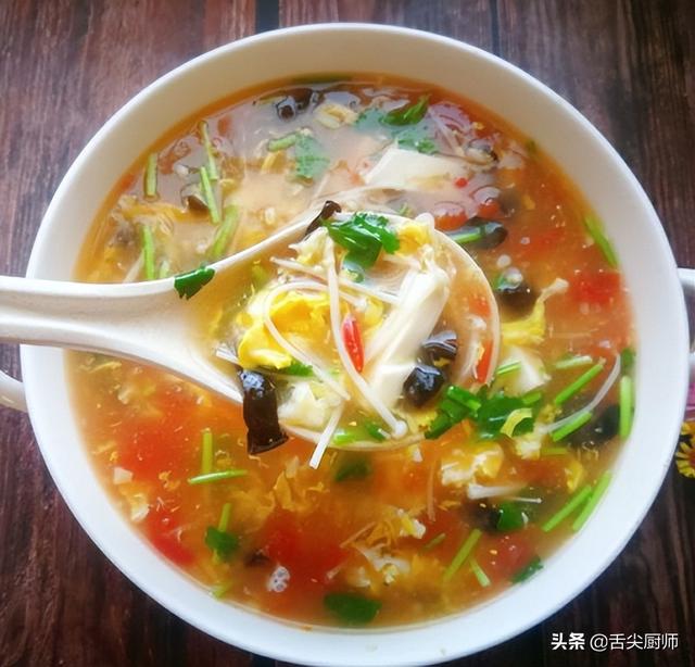 竹笋怎么做好吃，盐水竹笋怎么做好吃（竹笋这么做太好吃了,不苦涩不麻嘴,出锅香味扑鼻）