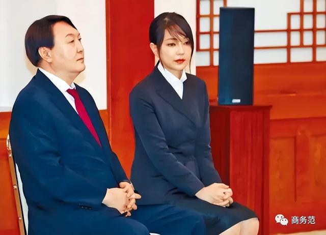 时大漂亮个人简历，时大漂亮为辛巴鸣不平（50岁韩国总统夫人合影遭“排挤”）