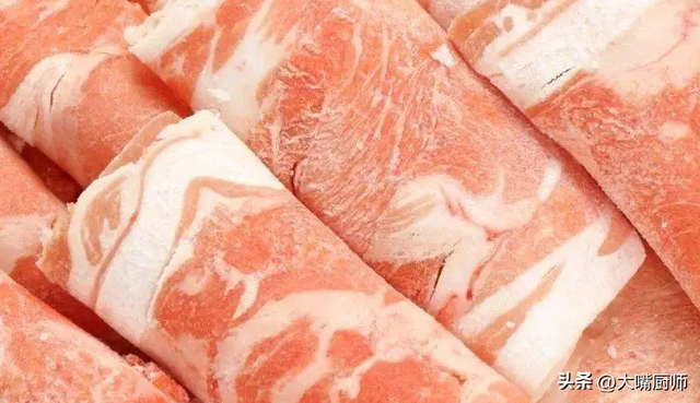 火锅为什么很少用猪肉，火锅用猪肉行吗（这5种肉都是合成的）