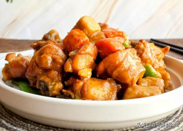 怎样做芋儿红烧鸡，芋儿烧鸡的正宗做法（分享一款鲜香肉嫩的芋儿烧鸡）