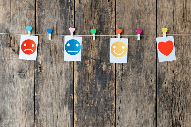 不要让人可怜你，越可怜越自卑！。。。，要不要可怜别人（不要把别人对你的好当成理所当然图片）