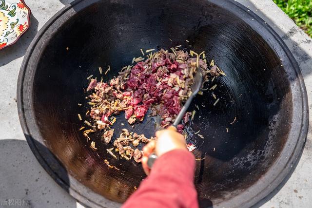 冬天农村取暖用什么好 农村取暖方式有哪些，冬天农村取暖用什么好（农村禁了柴火炉）