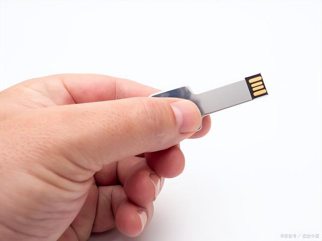 我的世界清除掉落物品指令，我的世界手机版使用命令方块清除地上物品（U盘病毒怎么样彻底清除）