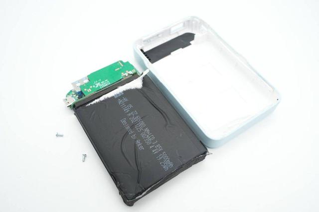 如何检测移动电源的容量，怎么测量移动电源电池容量（兼具小体积与10000mAh大容量）