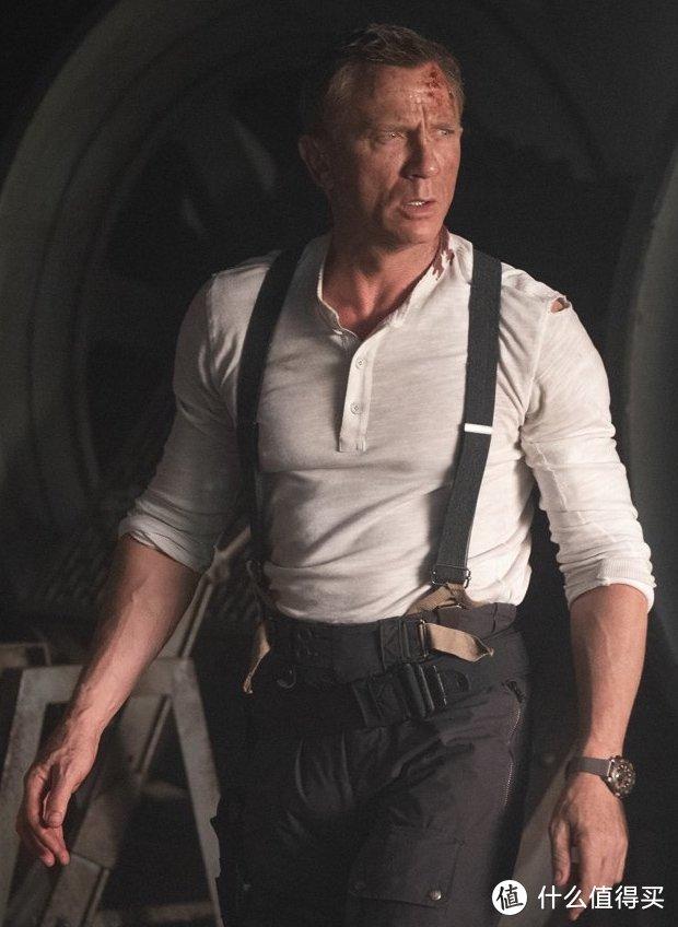 nyc是什么牌子，nyc口红是什么牌子（《007无暇赴死》53岁硬汉特工都穿了啥）