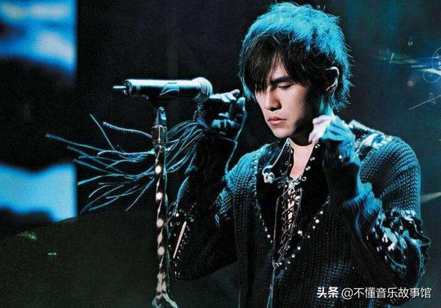 内地男歌星名单，2016QQ音乐巅峰盛典获奖名单（中国十大殿堂级男歌手）