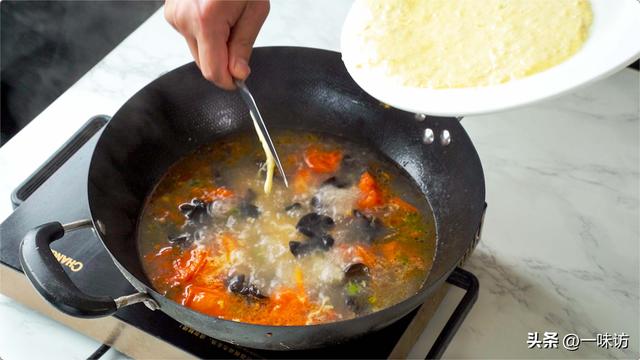 面片汤的家常做法，家常面片汤的食谱（非常适合当早餐和晚餐吃）