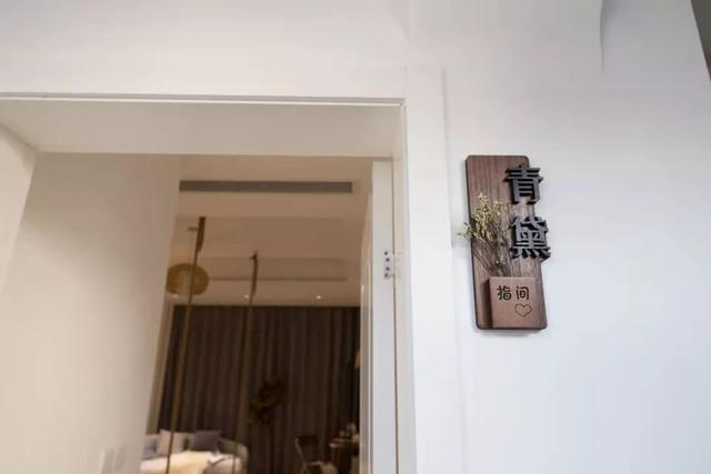 好听的房间名，好听的房间名字唯美（地中海风白房子落地窗……在浦东“圣托里尼”邂逅蓝白Dream）