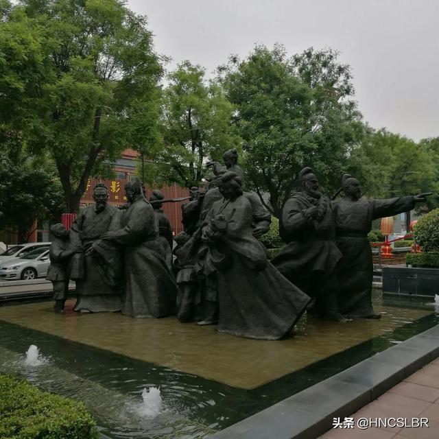 大唐不夜城简介，西安大唐不夜城简介（西安大唐不夜城）