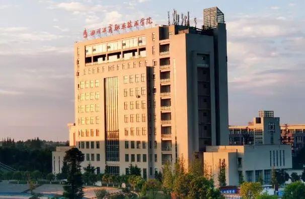 成都工商职业技术学校，四川工商职业技术学院2019年招生章程（打卡这所AAA级景区标准高校）