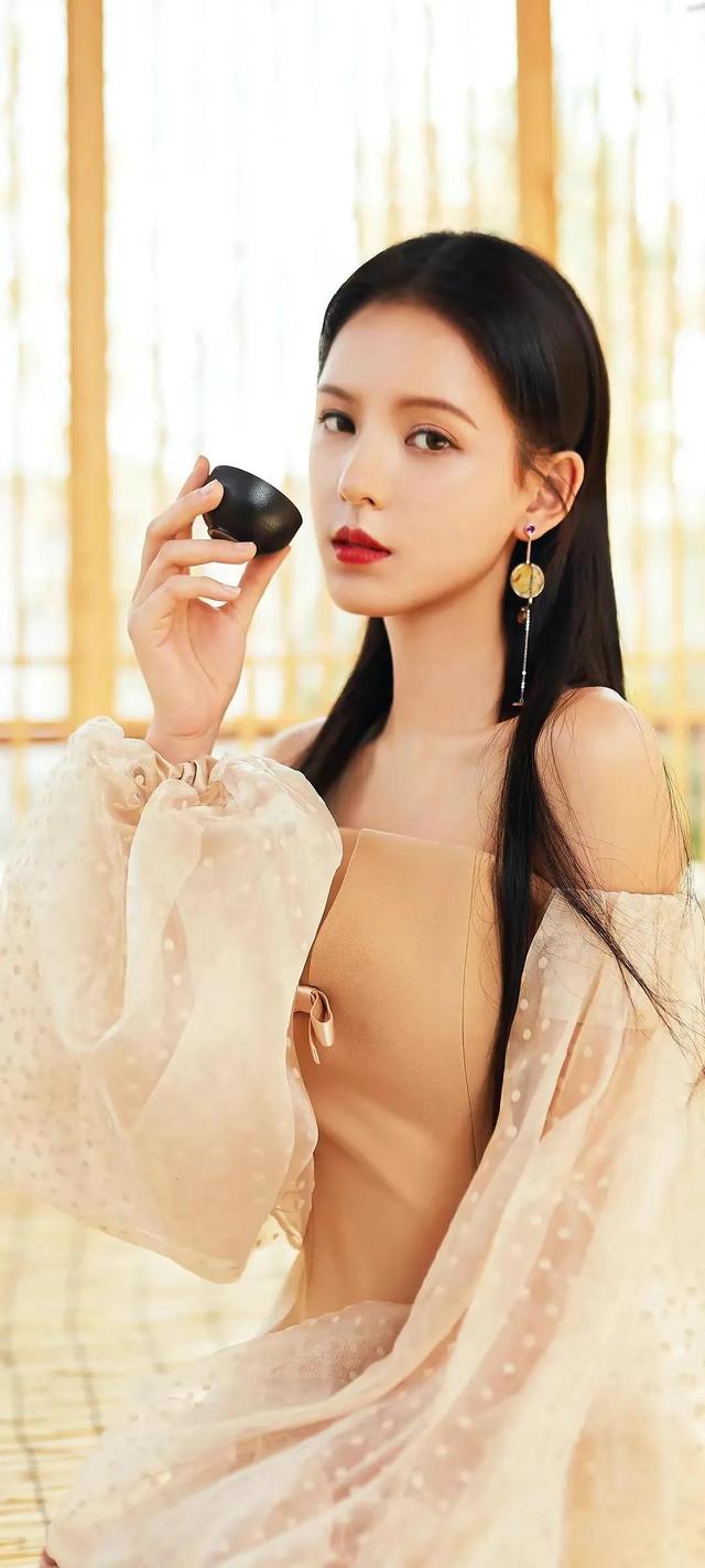 孤独伤感系的文字图片 要明白 孤独才是生活的常态，孤独的图片女生 伤感（品味孤独，孤独也是一种美）