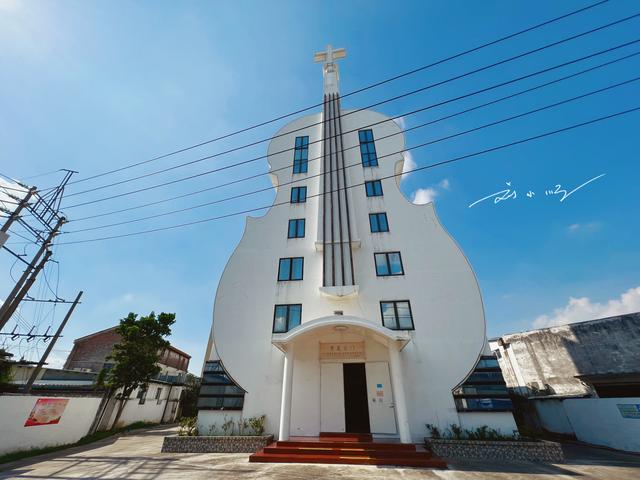 广州教堂，广东佛山这座造型奇怪的教堂（广州教堂在哪里）