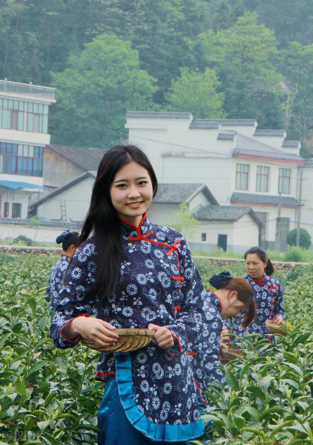 声情并茂下一句怎么说，形容声音美妙动听的成语（让我一生一世）