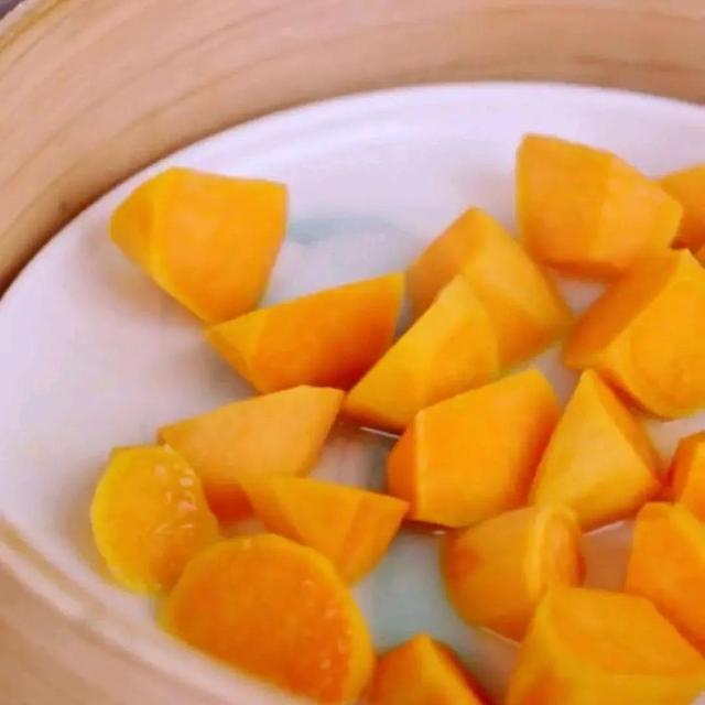 没有蒸锅想蒸东西怎么整，想蒸东西没有蒸锅怎么办（连不爱吃西点的老人都说好）