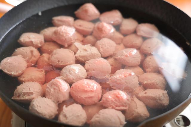 家常牛肉丸子的做法，牛肉丸子的家常做法（做汤涮火锅绝了）