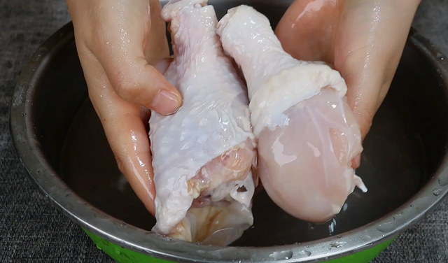 鸡腿怎么做好吃，鸡腿怎么做好吃又简单减脂（这才是鸡腿最好吃做法）