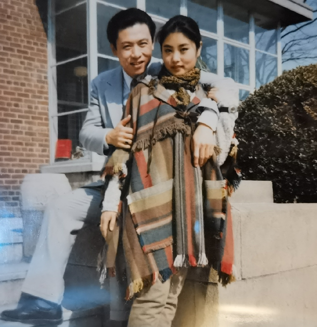 胡亚捷与妻子汤静：一边互相嫌弃，一边不离不弃，活成儿子的榜样