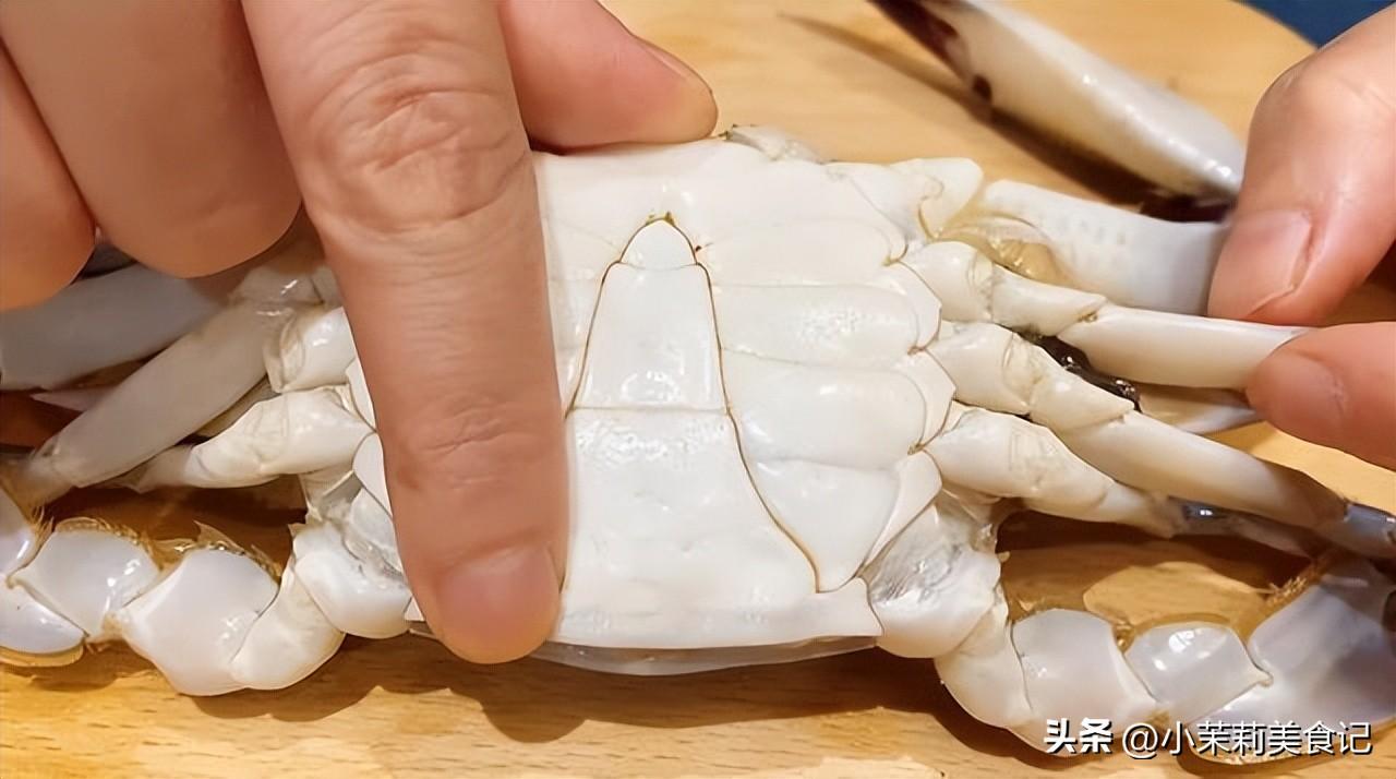 教你如何挑选肥美的梭子蟹，教你如何挑选肥美的梭子蟹图片（别只会看大小和捏蟹脚）