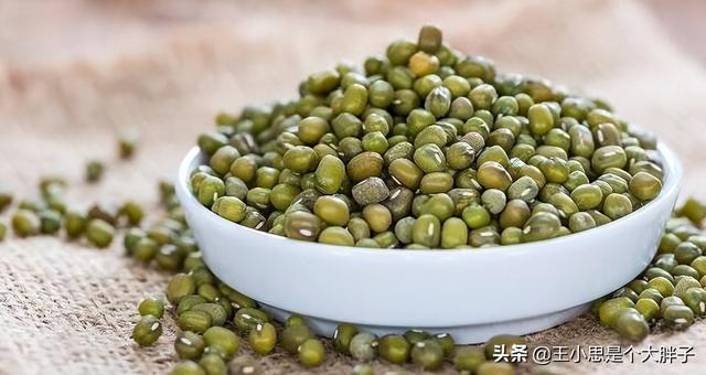 煮绿豆米饭要提前浸泡多久，做绿豆糯米饭要泡多久才可以（它们和绿豆最搭配）