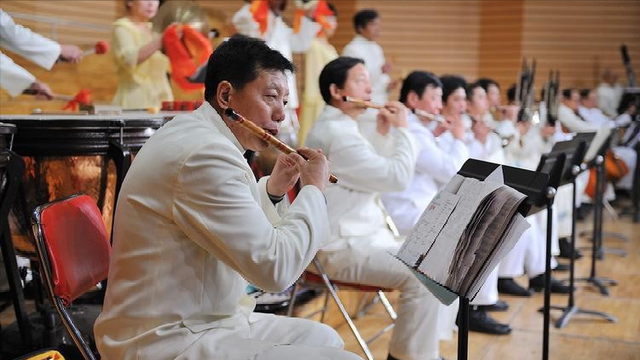 用竹子做笛子的方法，以竹笛为例分析竹材乐器的制作工艺以及在各地音乐中的应用