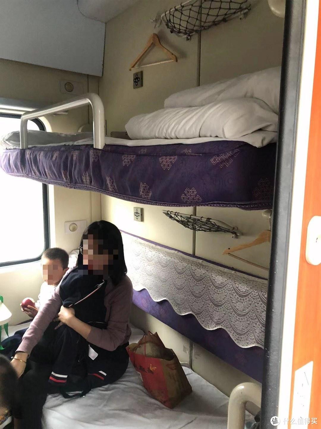 无座补硬卧多少钱(三十年第一次见识软卧和硬卧到底有啥区别) - 价格