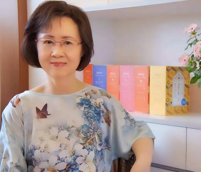 琼瑶个人资料简介(琼瑶个人资料简介 图片)