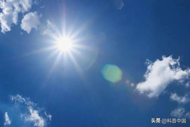 买衣服是锦纶还是聚酯纤维哪个好，衣服聚酯纤维的还是棉的好一点（价格上千的防晒衣）