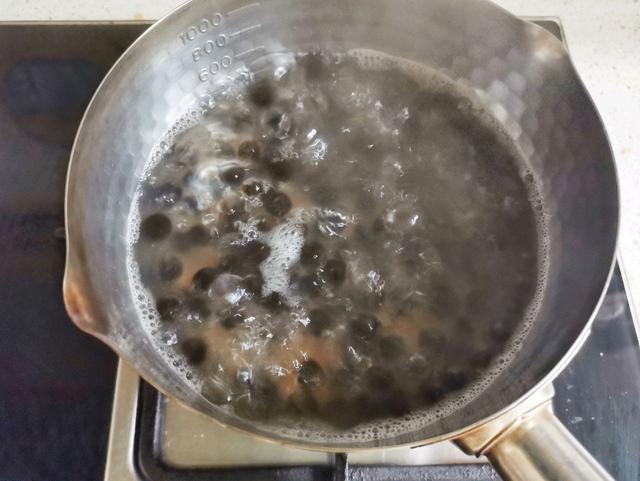 炒茶叶有什么步骤，炒制茶叶的正确方法（媳妇把茶叶和白糖一起炒）