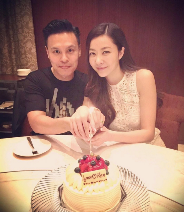 熊黛林为郭可颂庆生，与双胞胎女儿献吻老公，一家四口幸福同框