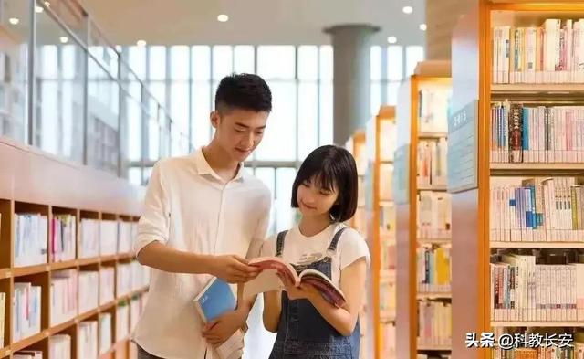 西安培华学院学费多少，西安外事学院专科专业有哪些（成就你的灿烂人生）