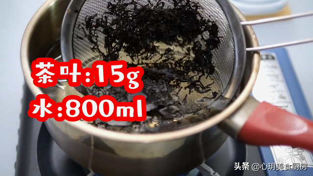 秘制！五香茶叶蛋做法，不用酱油，茶香味浓，孩子隔三差五就要吃