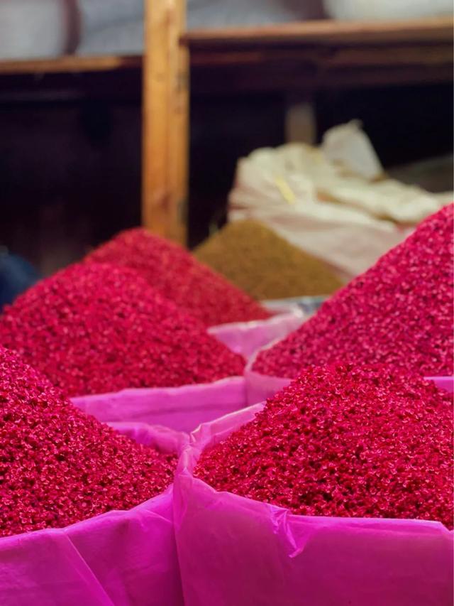 银耳多少钱一斤，黄金银耳的种植前景（盘溪批发市场给的）