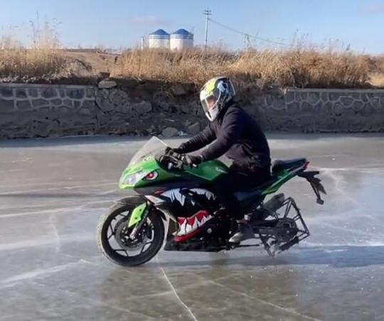 妹妹你坐船头哥哥我岸上走网名，妹妹你坐船头哥哥我岸上走微信昵称（那些笑掉大牙的搞笑图片哈哈哈哈）