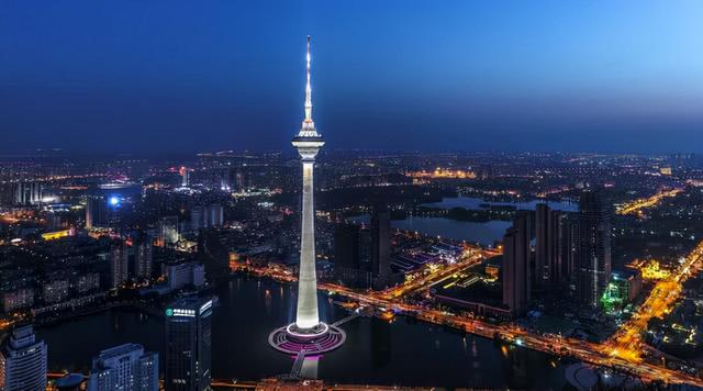 世界花城是哪个国家，世界上花城是哪个城市（全球高塔排名前十榜单）