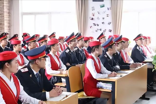 武汉铁路职业技术学院怎么样，武汉铁路职业技术学院怎么样地址在哪（从211院校到普通专科）