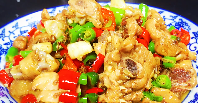 鸡肉的最佳搭配，鸡脯肉最佳搭配是什么（让你不再纠结怎么吃）