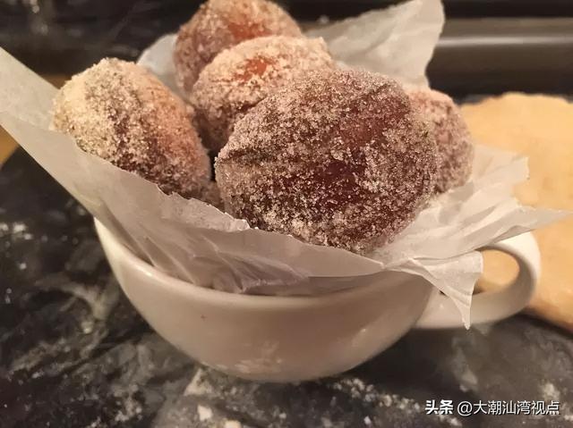 路边小摊有哪些小吃最受吃货欢迎，路边小吃摊什么最火（世界各国特色路边摊小吃）