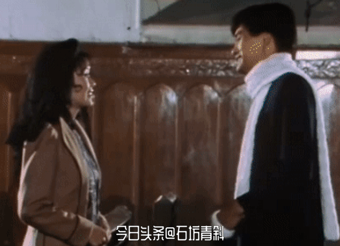 首届沙滩小姐从电影转战电视成金牌司仪，患抑郁症淡出娱乐圈