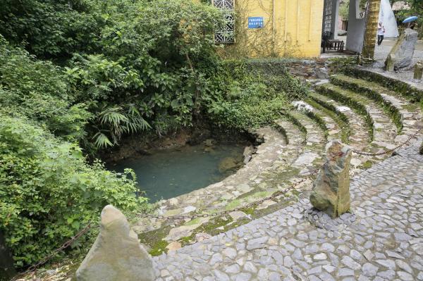 端砚产自哪里，端砚是什么意思（端砚坑口、歙砚坑口、琅琊紫金砚坑口）