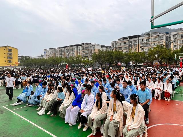 现代舞串词，青春活力现代舞串词（青春向未来”---仪陇县实验学校庆五四文艺演出）