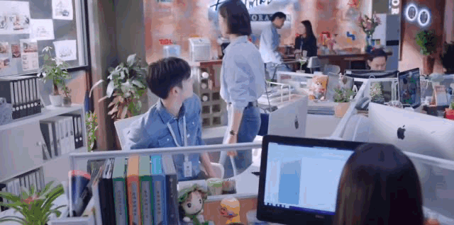 一垒打在爱情中是什么意思，全垒打在爱情中什么意思（现在的年下爱情都这么露骨吗）