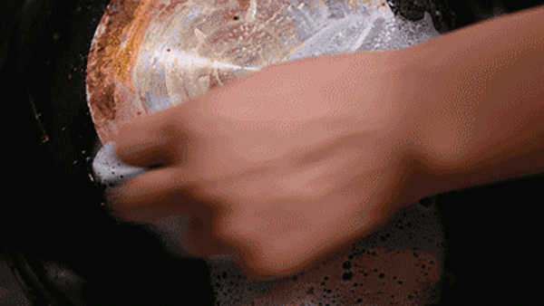 锅烧糊了上面黑的怎么去掉，清除锅底糊焦黑小窍门（不锈钢锅烧焦了）