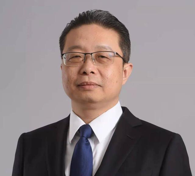 手掌生命线是哪条，手心哪条线是生命线（手脚“生命线”出现这些症状）