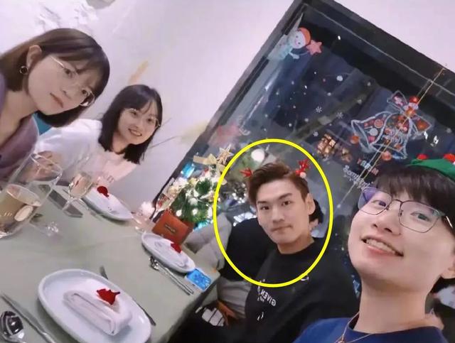 塌房人是什么梗，楼塌了什么梗（徐嘉余疑似劈腿前女友）