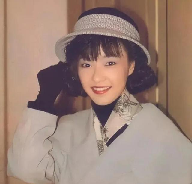 好听的粤语老歌，十首最好听的粤语老歌（10首经典粤语歌曲）