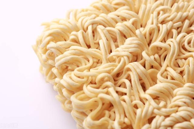 世界十大垃圾食品，全球公认10大垃圾食品（十种受人欢迎的垃圾食品）