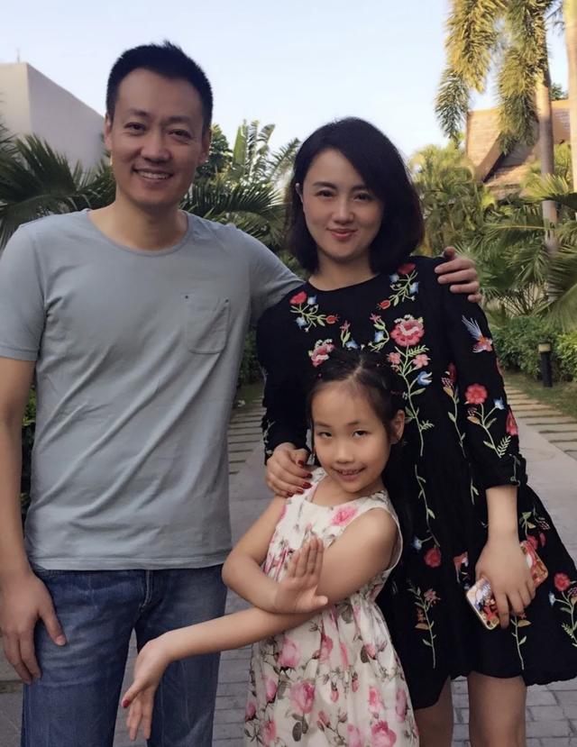 2022年情人节，看看这10对恩爱的明星夫妻，我又相信爱情了